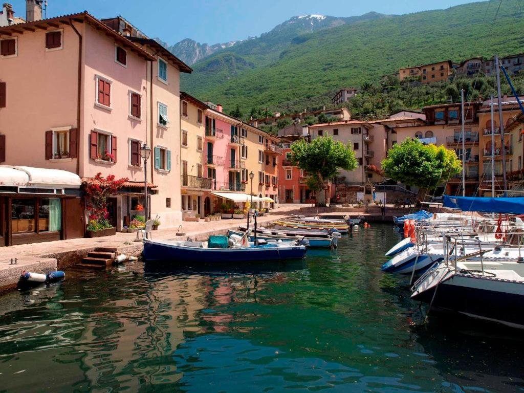 Hotel Eden Brenzone sul Garda Exteriör bild
