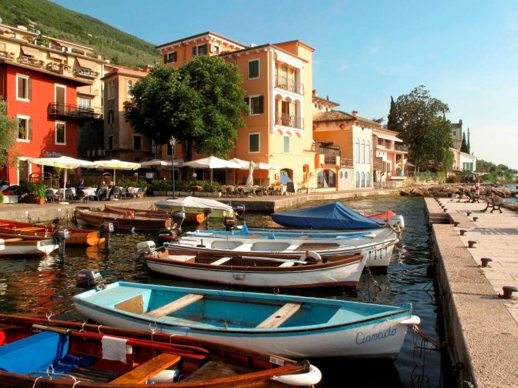 Hotel Eden Brenzone sul Garda Exteriör bild
