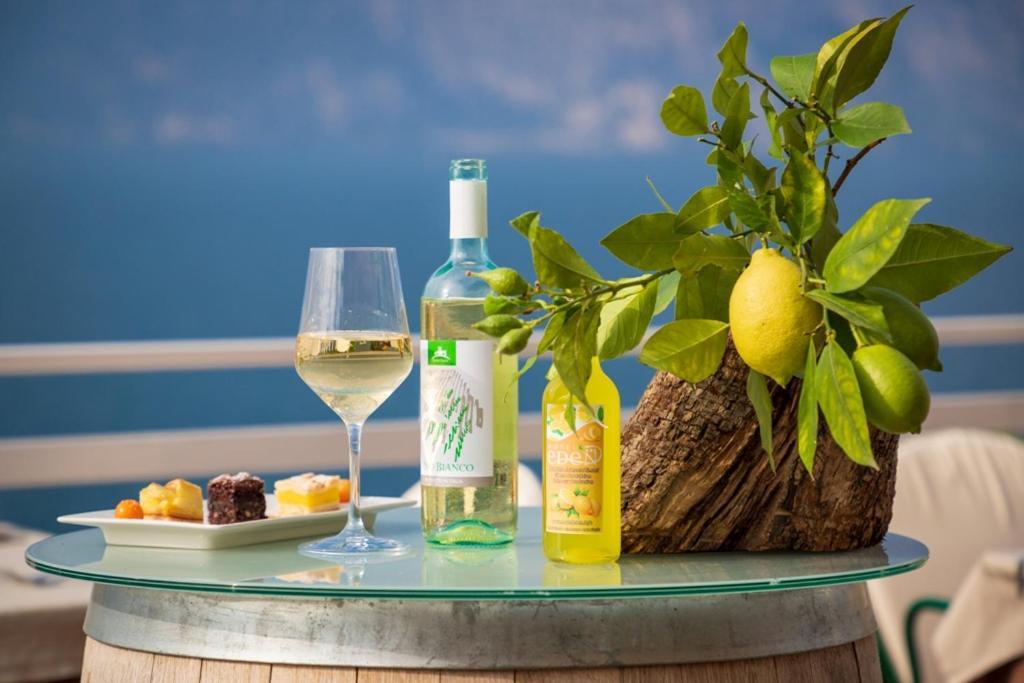 Hotel Eden Brenzone sul Garda Exteriör bild