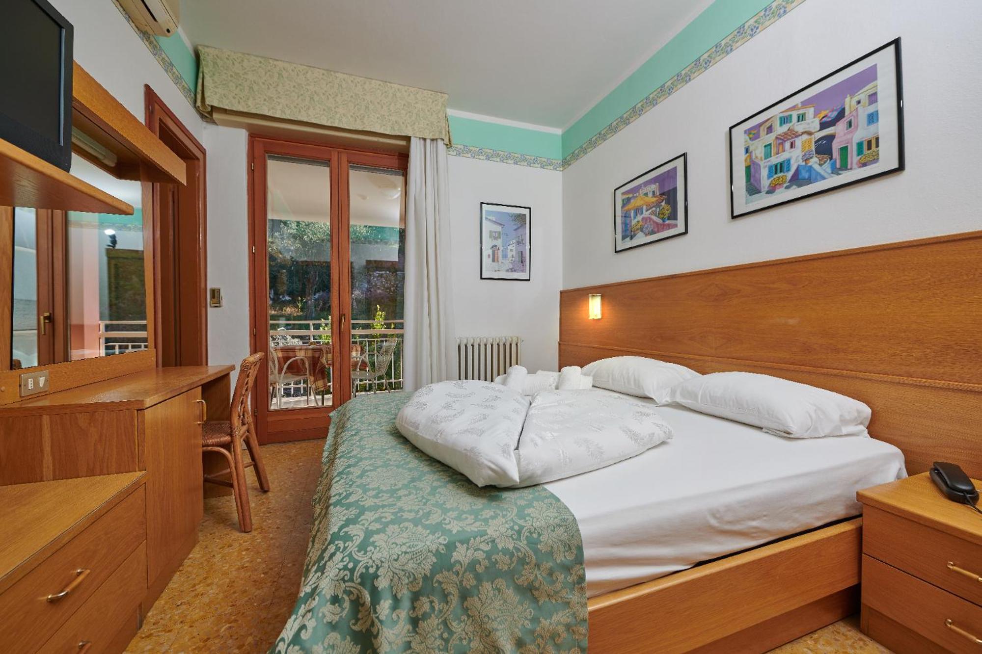 Hotel Eden Brenzone sul Garda Rum bild