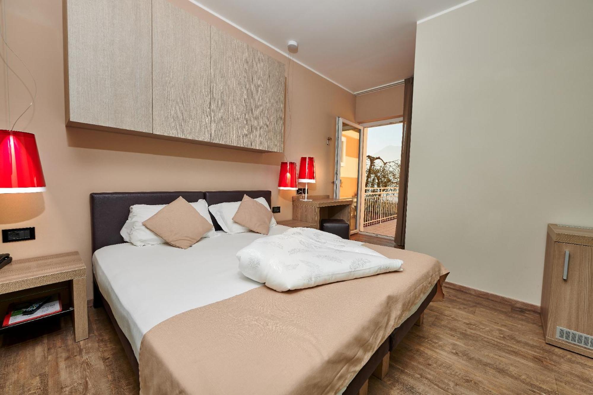 Hotel Eden Brenzone sul Garda Rum bild