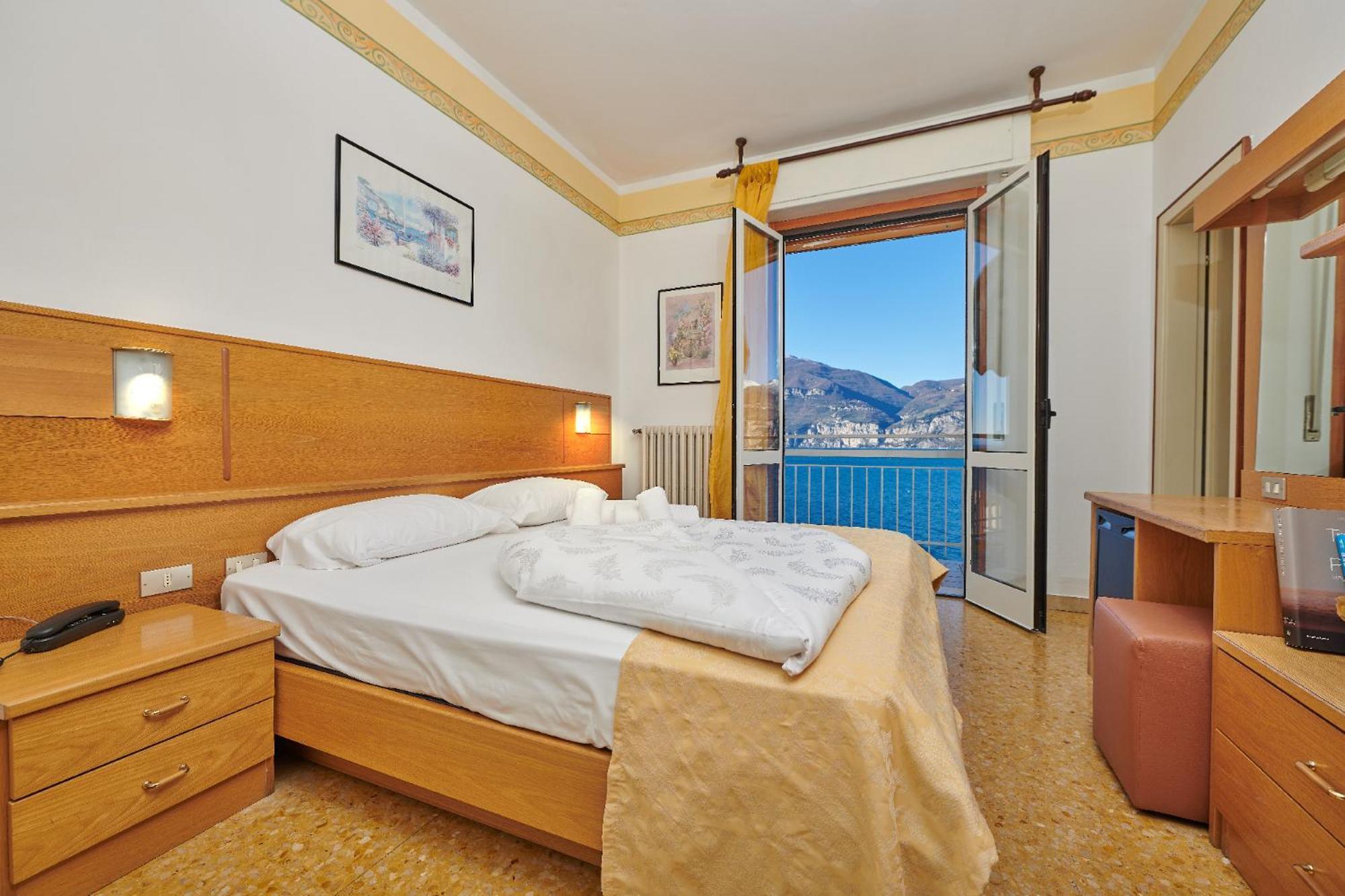 Hotel Eden Brenzone sul Garda Rum bild