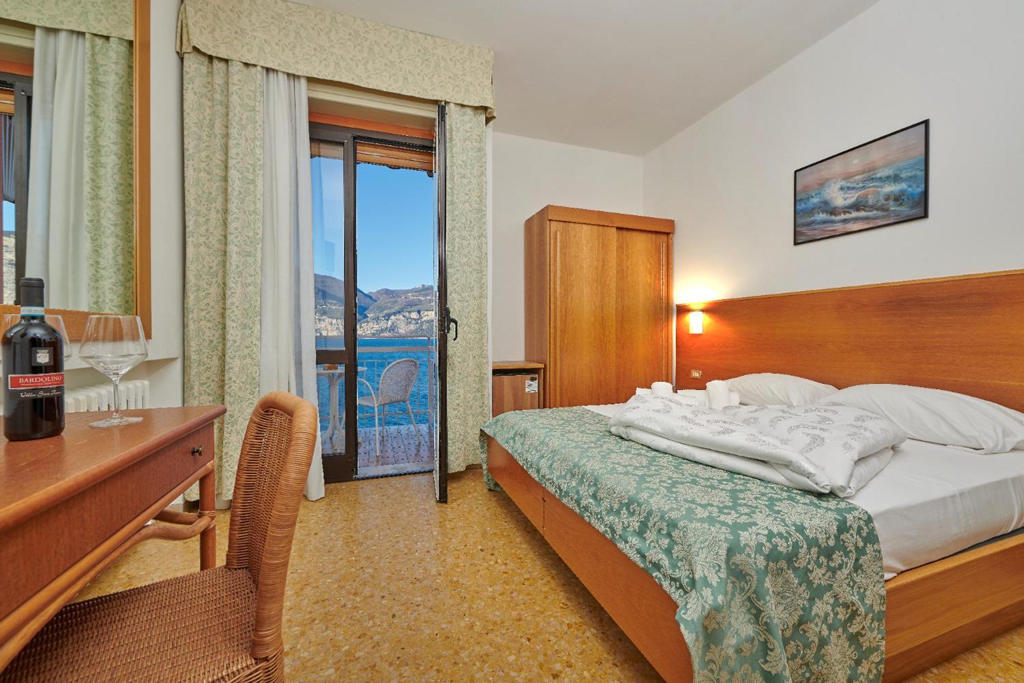 Hotel Eden Brenzone sul Garda Rum bild