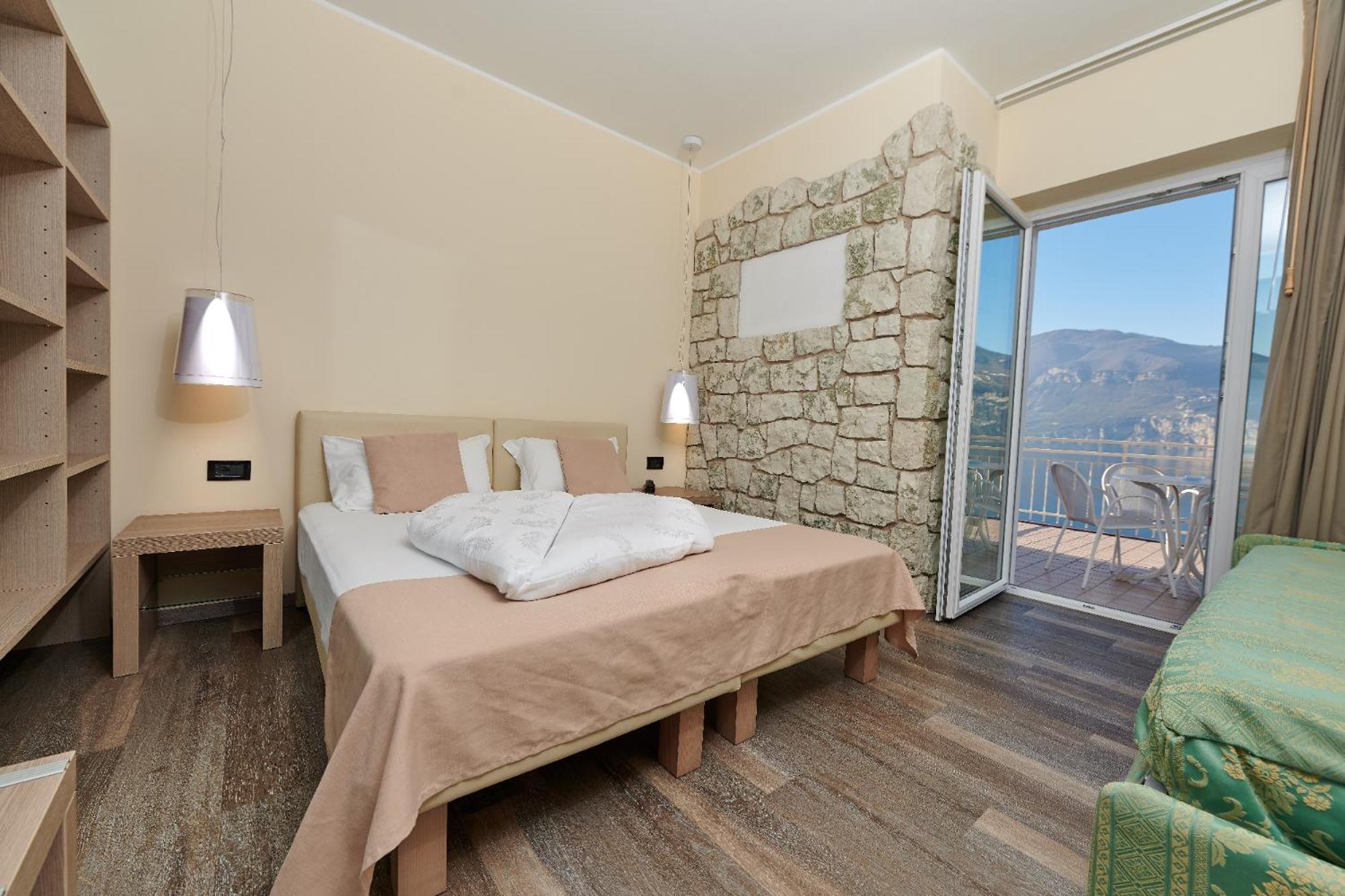 Hotel Eden Brenzone sul Garda Rum bild