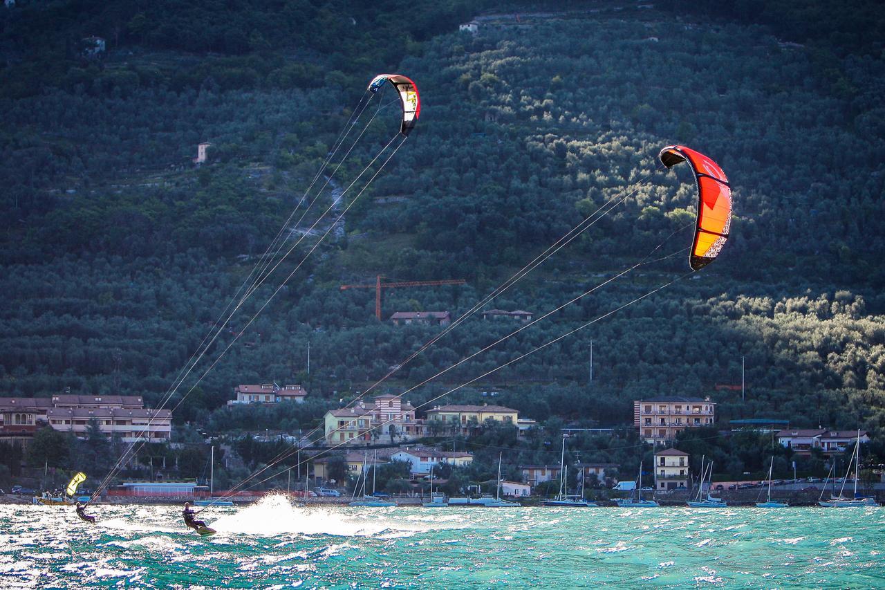 Hotel Eden Brenzone sul Garda Exteriör bild